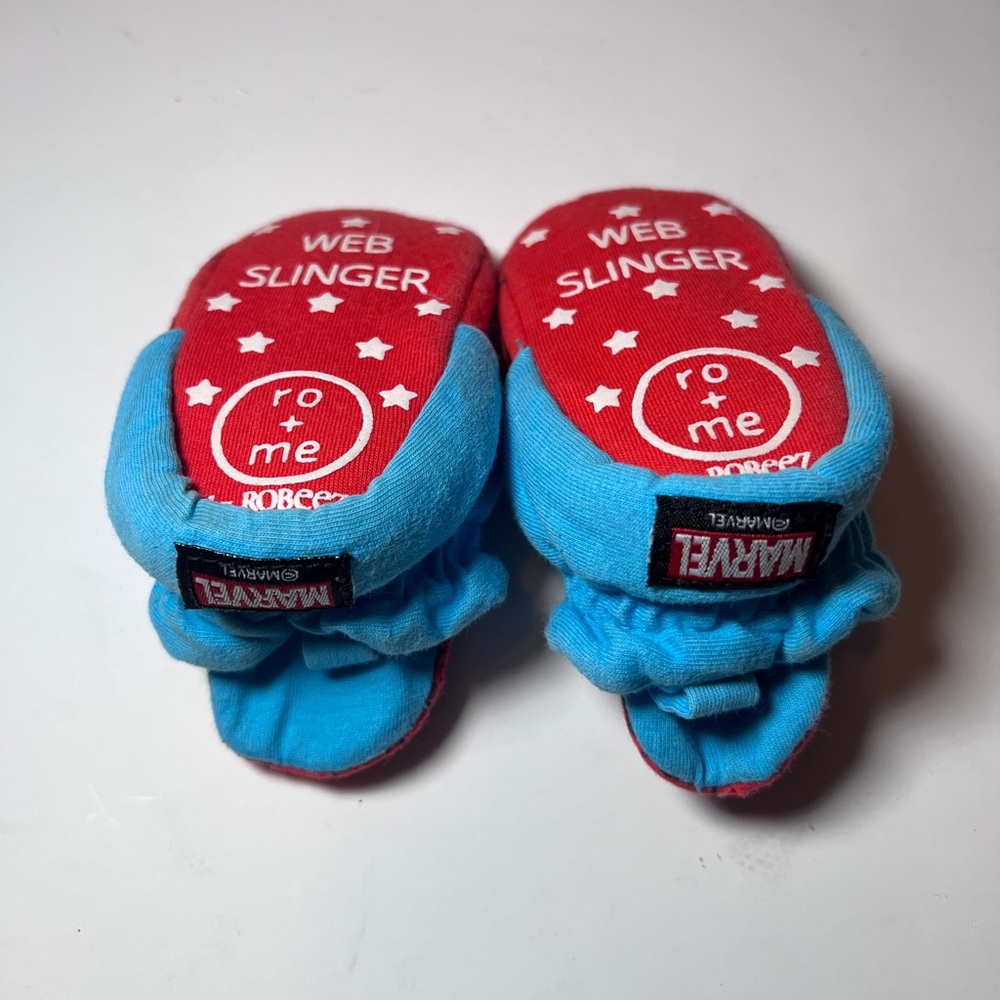 Robeez Spider-Man Red 0-3 Months Baby Booties Crib Shoes Infant - Picture 2 of 4